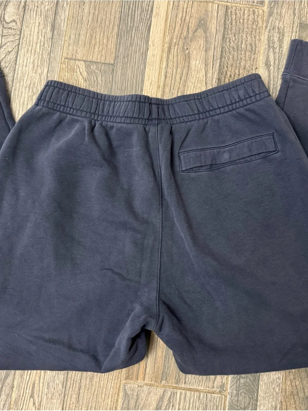 Nike Men’s Navy Joggers - size Medium